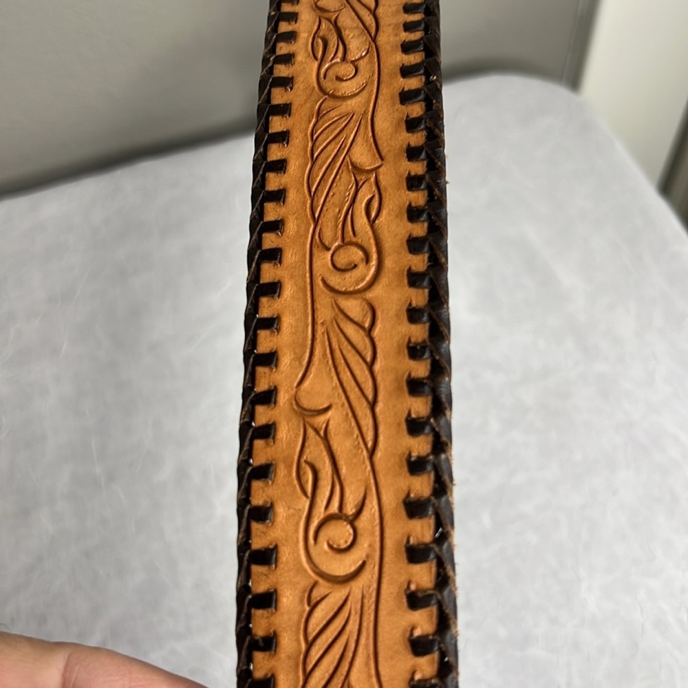 Appaloosa Hand Tooled Reversible Leather Belt Size 40 - Picture 9 of 12